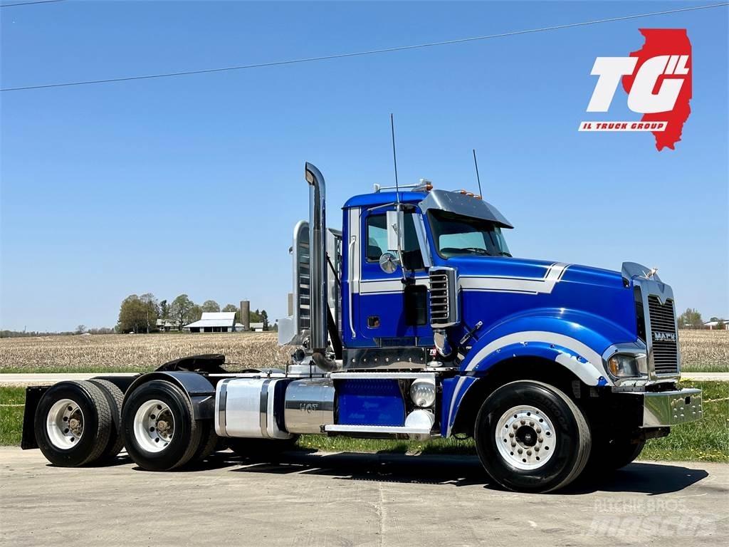 Mack Titan TD713 Влекачи