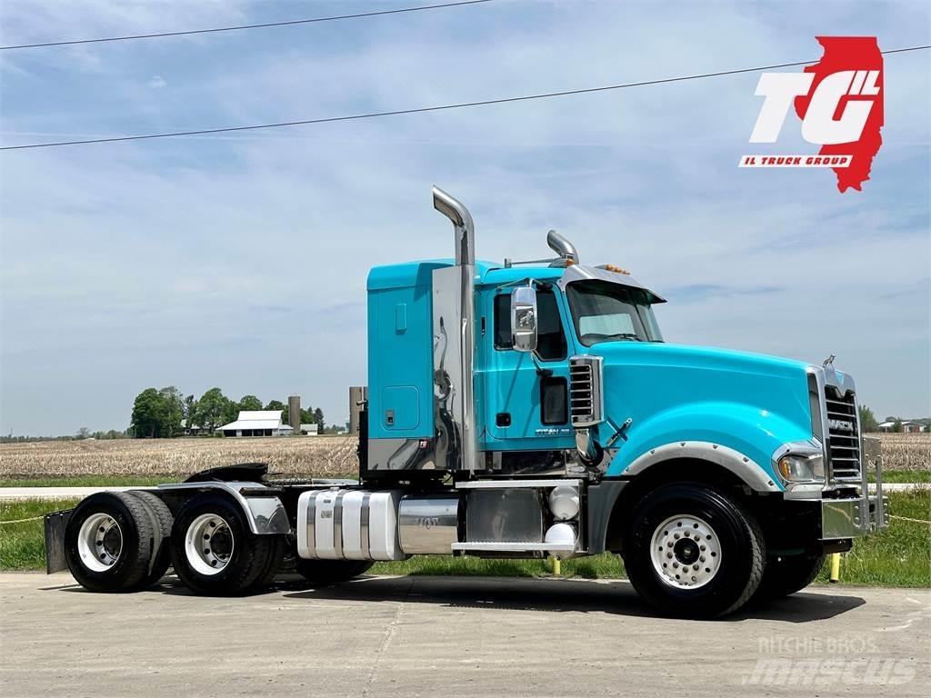 Mack Titan TD713 Влекачи