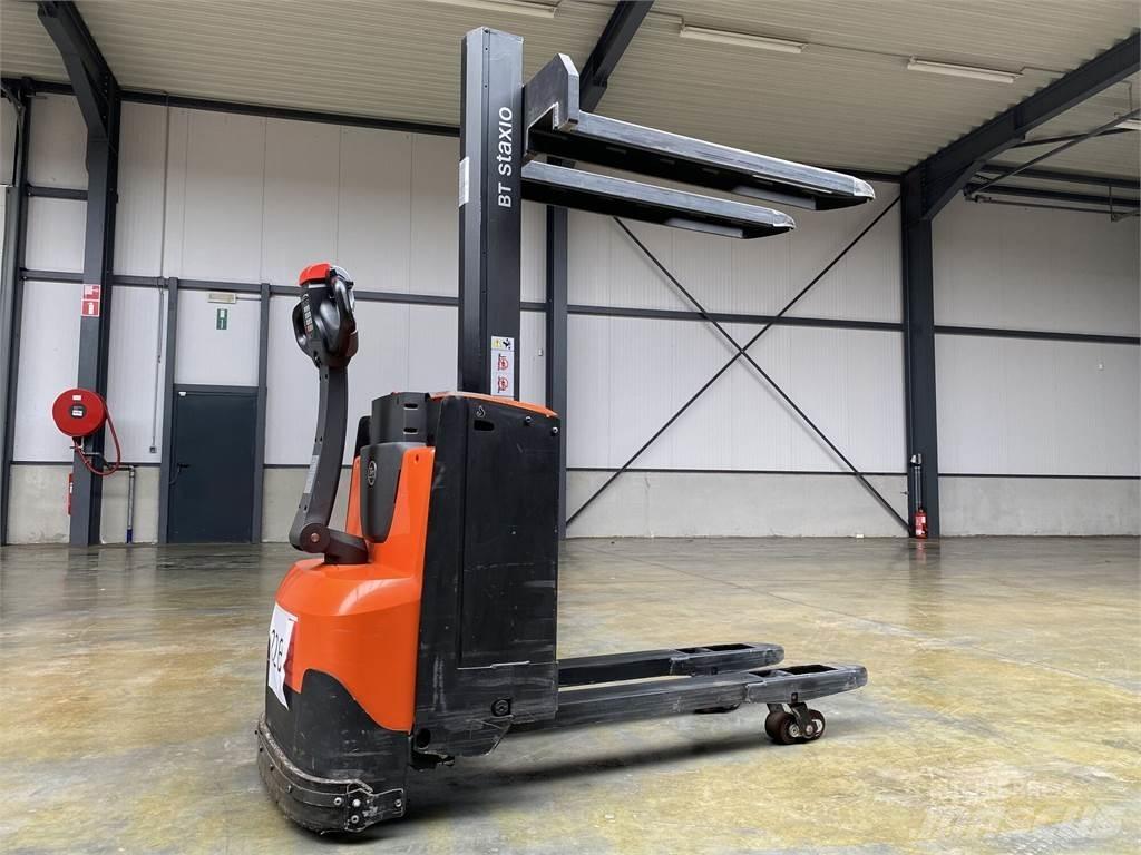 Toyota BT SWE080L Самоходни товарачи