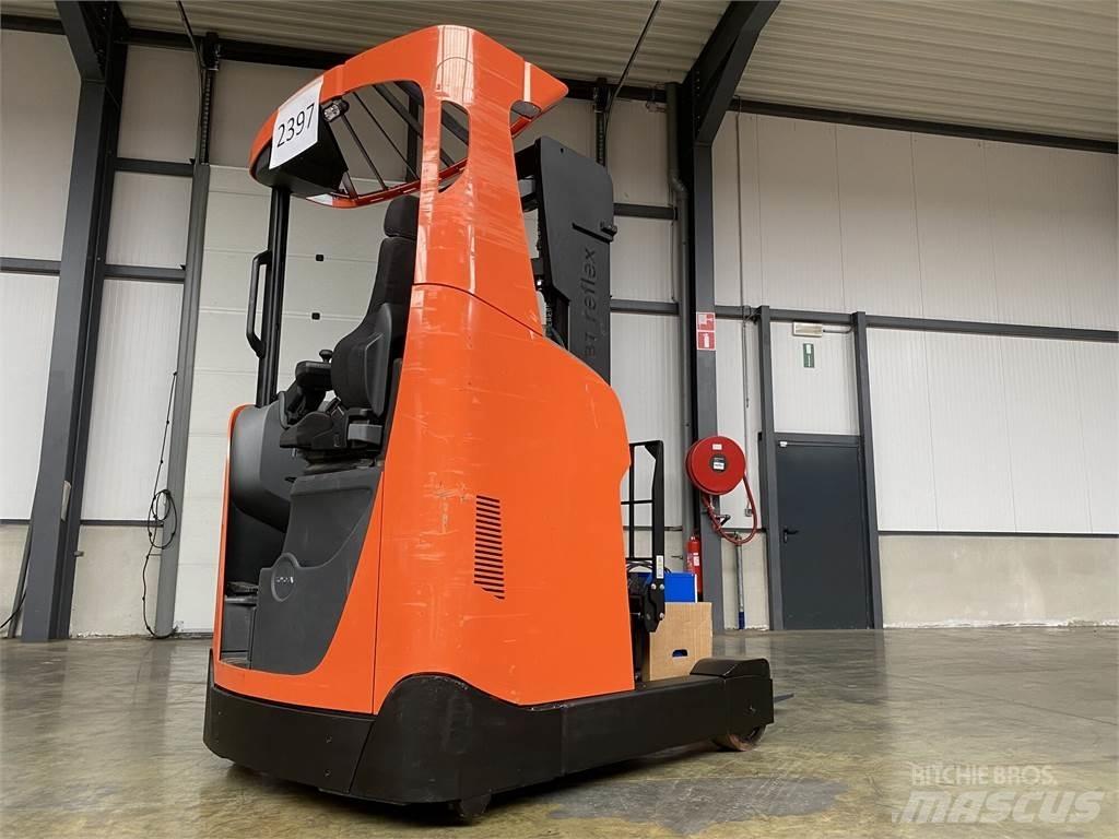 Toyota RRE140H Ретрак/ Високоповдигач с изместване на вилката напред
