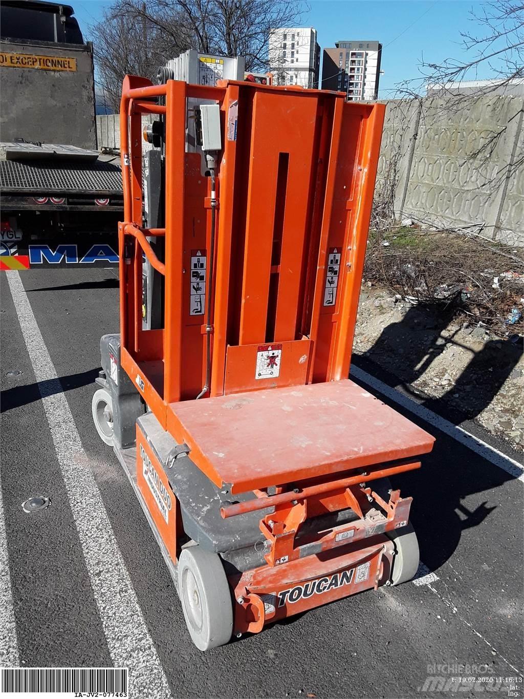JLG Toucan duo Вертикални мачтови повдигачи
