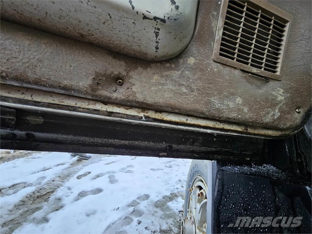 Ford L9000 Други компоненти