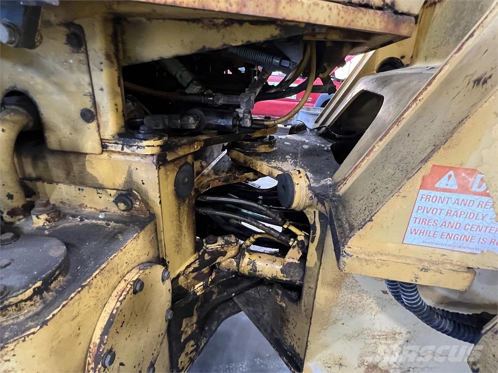 Komatsu WA180-1 Колесни товарачи