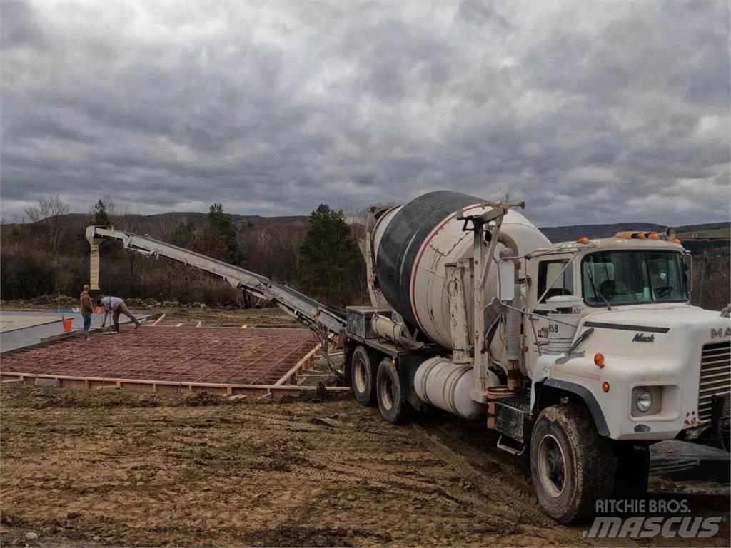 Mack DM690S Други компоненти