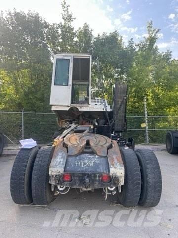 Autocar  Терминални трактори