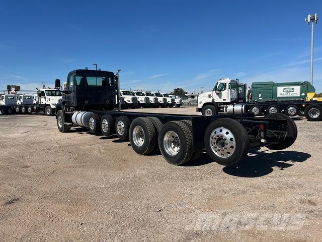 Autocar DC64 Кабини