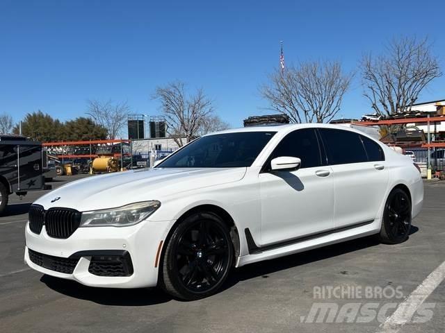 BMW 750I Коли