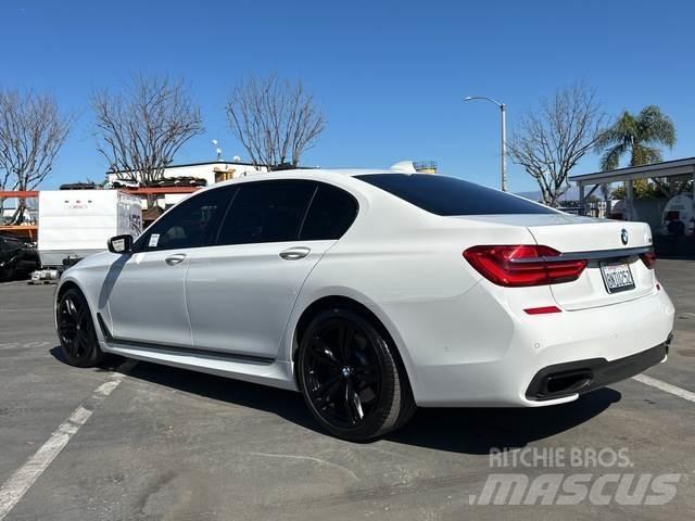 BMW 750I Коли