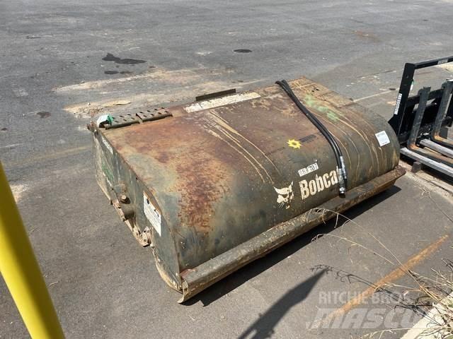 Bobcat 72 Автоматични метачки с четки