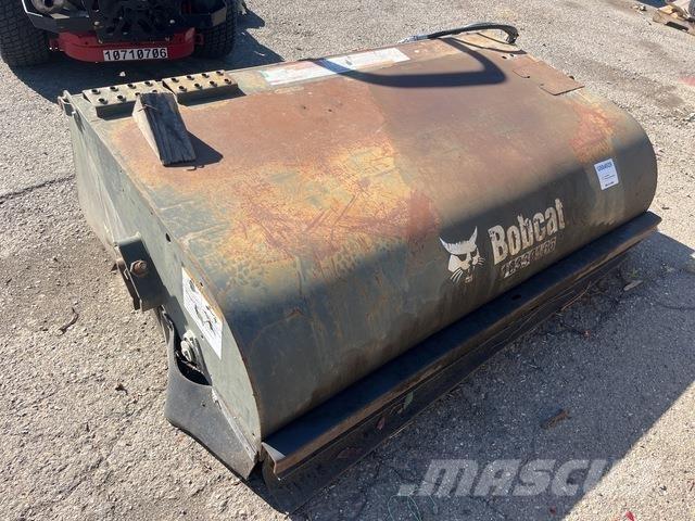 Bobcat 72 Автоматични метачки с четки