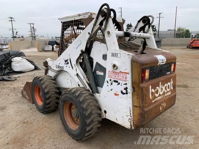 Bobcat 873 Мини товарачи
