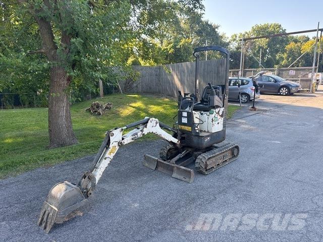 Bobcat E10 Верижен екскаватор