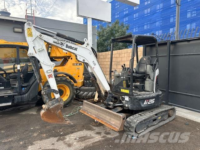 Bobcat E26 Верижен екскаватор