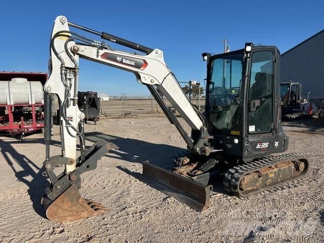 Bobcat E35 Верижен екскаватор
