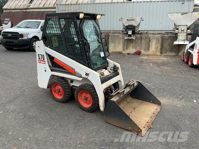 Bobcat S70 Мини товарачи
