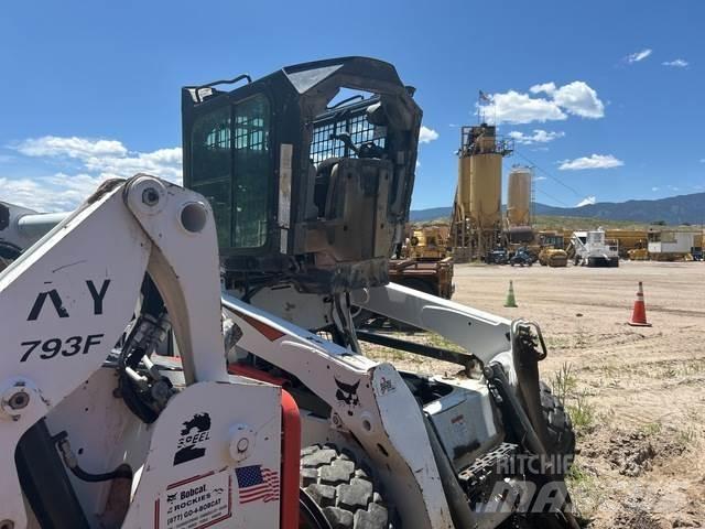 Bobcat S740 Мини товарачи
