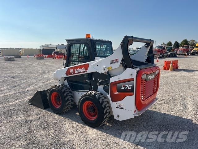 Bobcat S76 Мини товарачи
