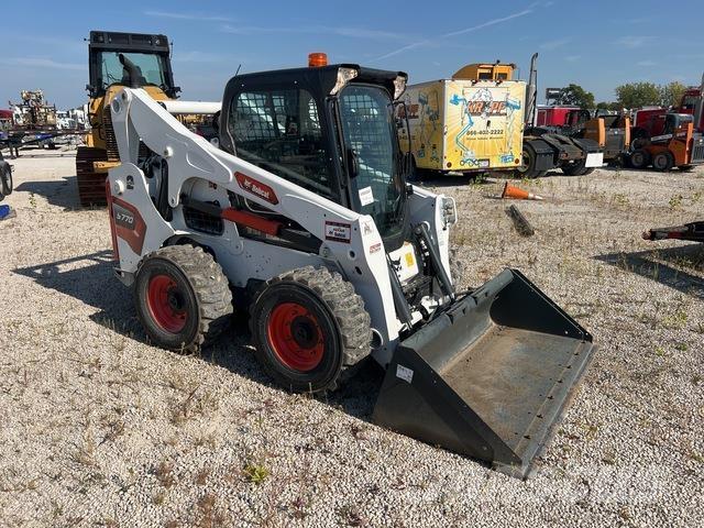 Bobcat S770 Мини товарачи
