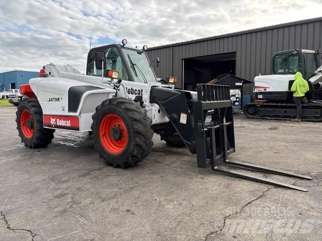 Bobcat V723 Телескопични товарачи