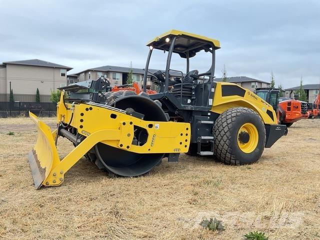 Bomag BW213DH Еднобарабанни ролки
