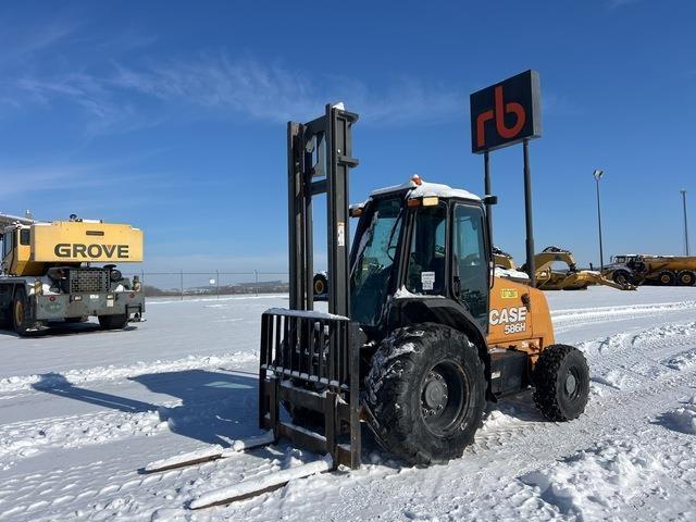 CASE 586H Камиони за херавни местности