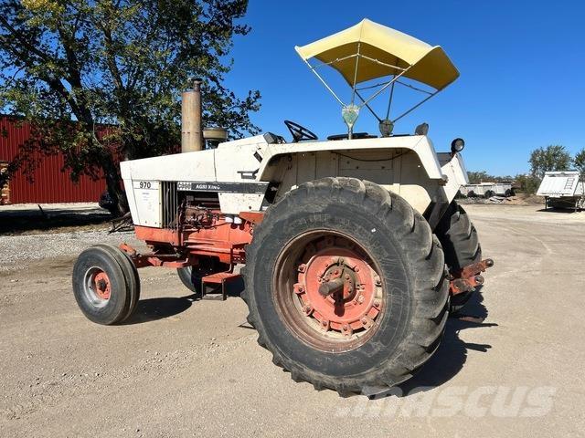CASE 970 Трактори