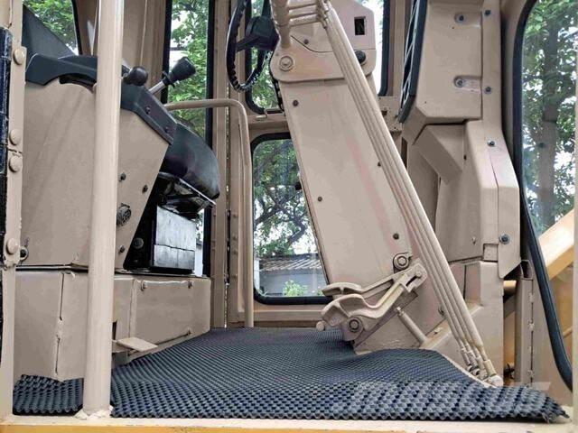 CAT 140H Грейдери