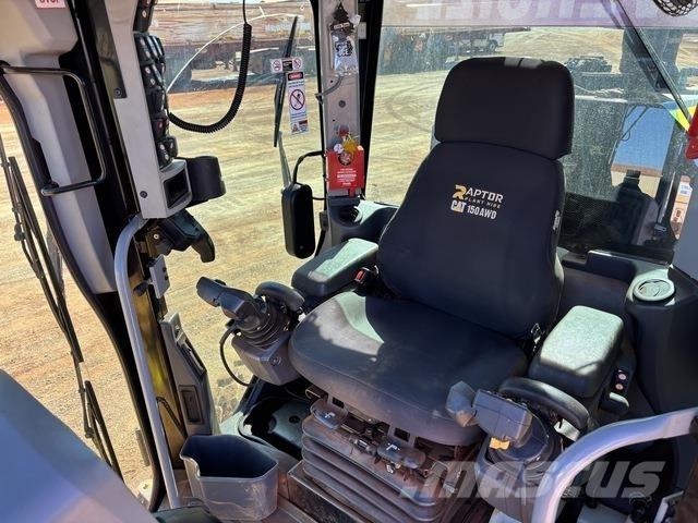CAT 150 Грейдери