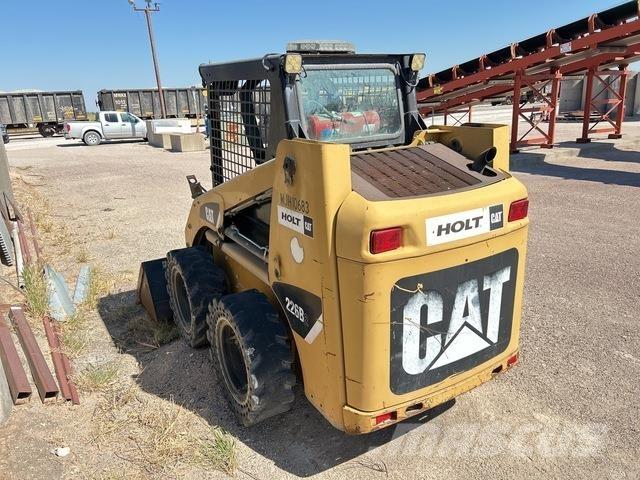 CAT 226B2 Мини товарачи
