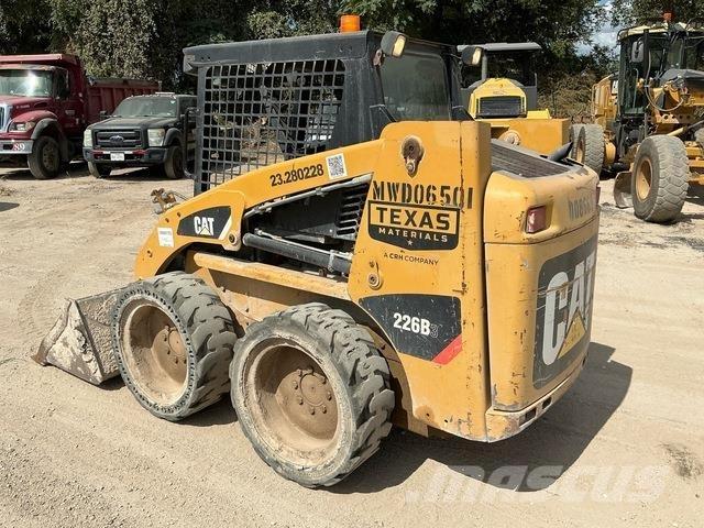 CAT 226B3 Мини товарачи
