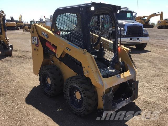 CAT 226D3 Мини товарачи
