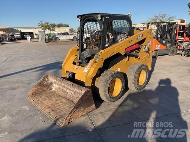 CAT 236D Мини товарачи
