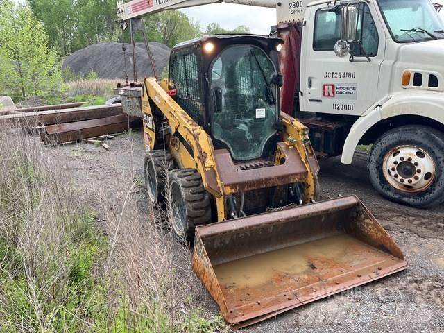 CAT 236D Мини товарачи
