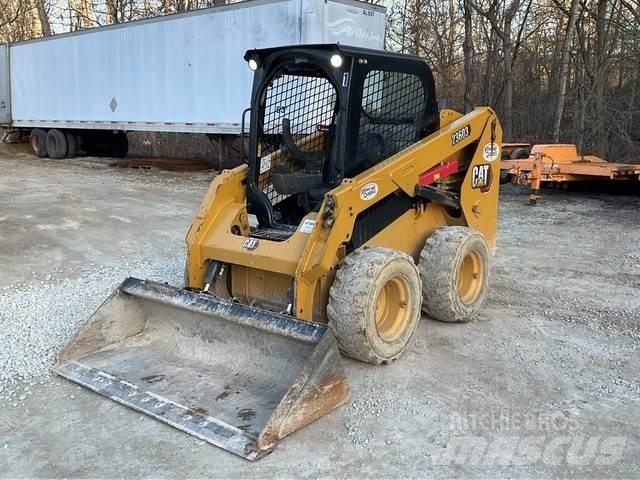 CAT 236D3 Мини товарачи
