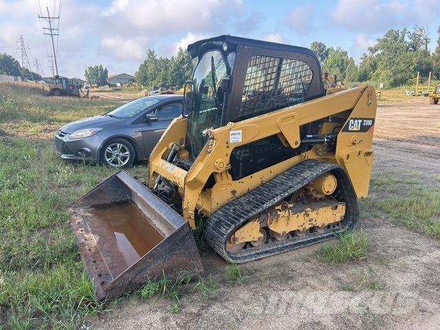CAT 239D Мини товарачи
