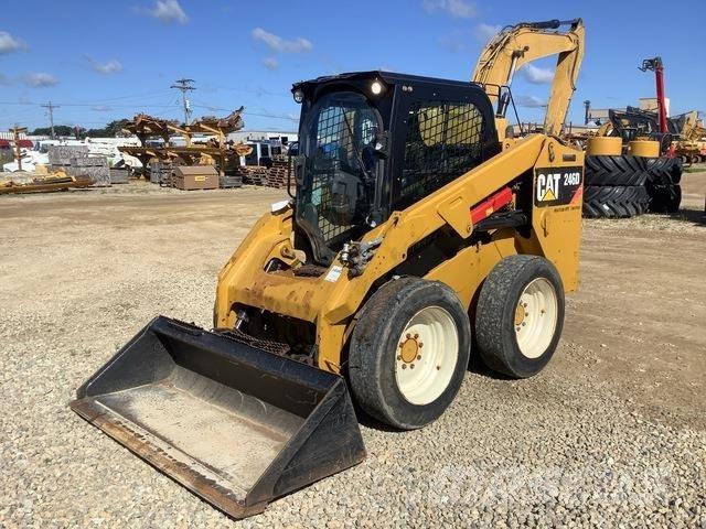 CAT 246D Мини товарачи

