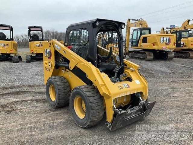 CAT 246D3 Мини товарачи
