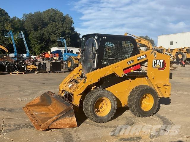CAT 246D3 Мини товарачи

