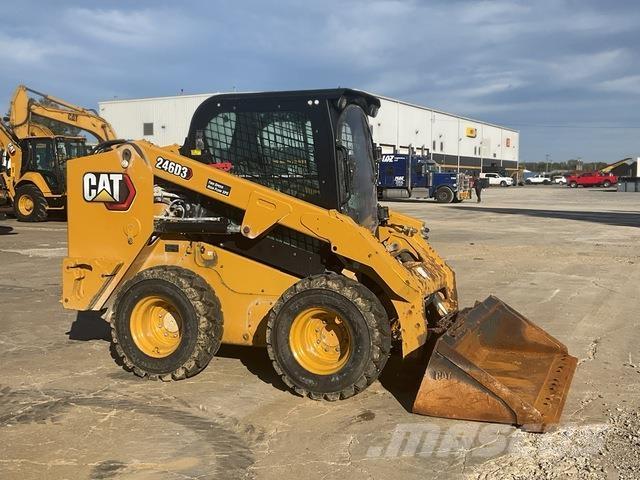 CAT 246D3 Мини товарачи
