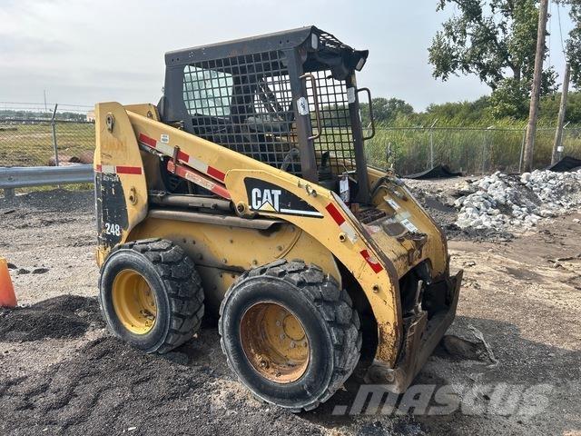 CAT 248 Мини товарачи
