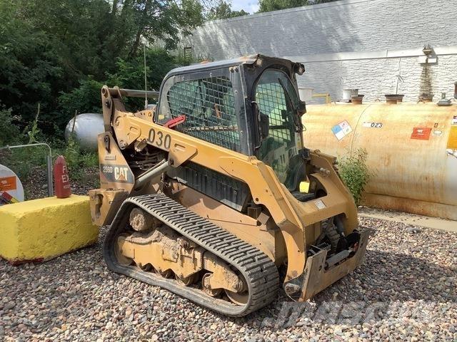 CAT 259D Мини товарачи
