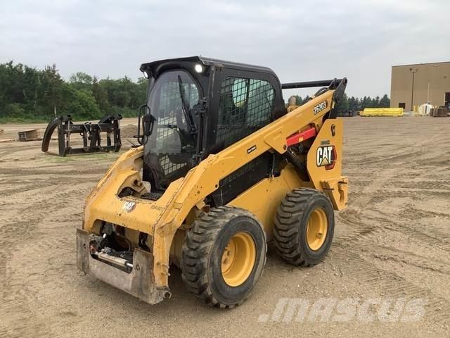 CAT 262D3 Мини товарачи
