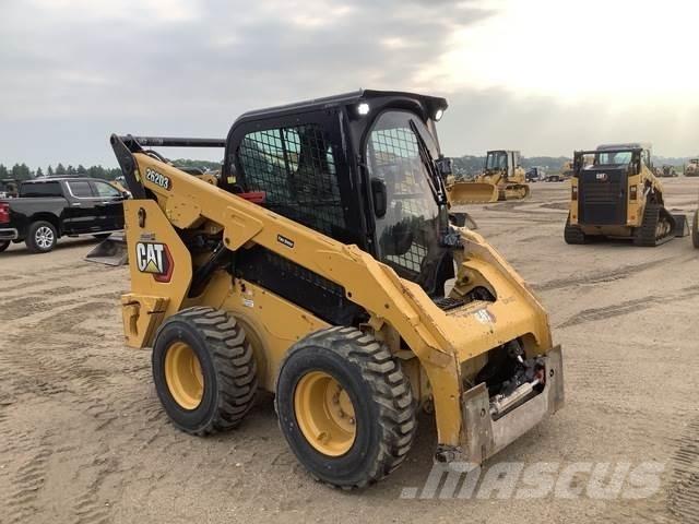 CAT 262D3 Мини товарачи

