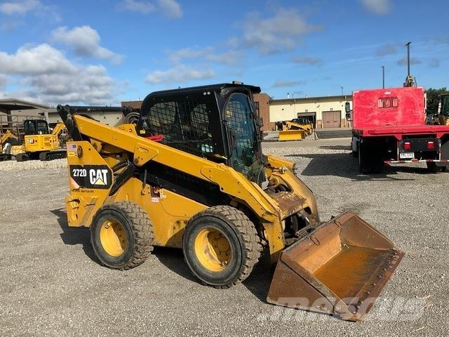 CAT 272D Мини товарачи

