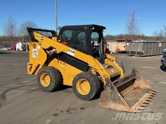 CAT 272D2 Мини товарачи
