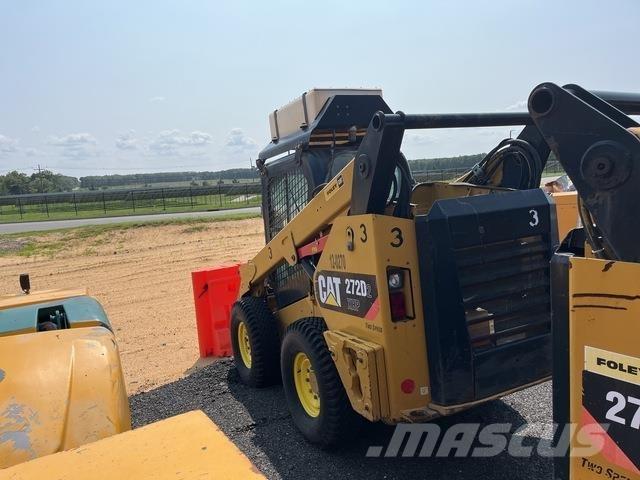 CAT 272D2XHP Мини товарачи

