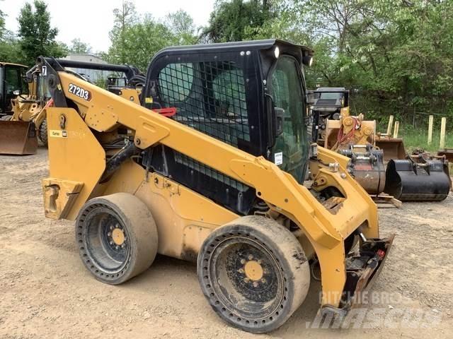 CAT 272D3 Мини товарачи
