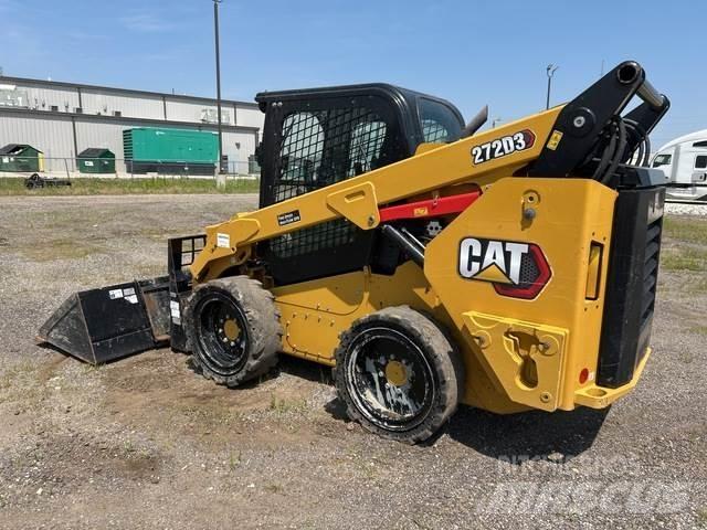 CAT 272D3 Мини товарачи

