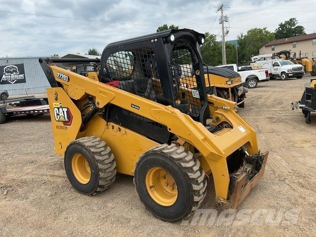 CAT 272D3 Мини товарачи
