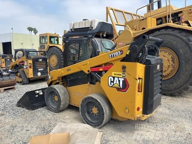 CAT 272D3 XE Мини товарачи
